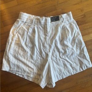 Women's Striped White Shorts Linen blend